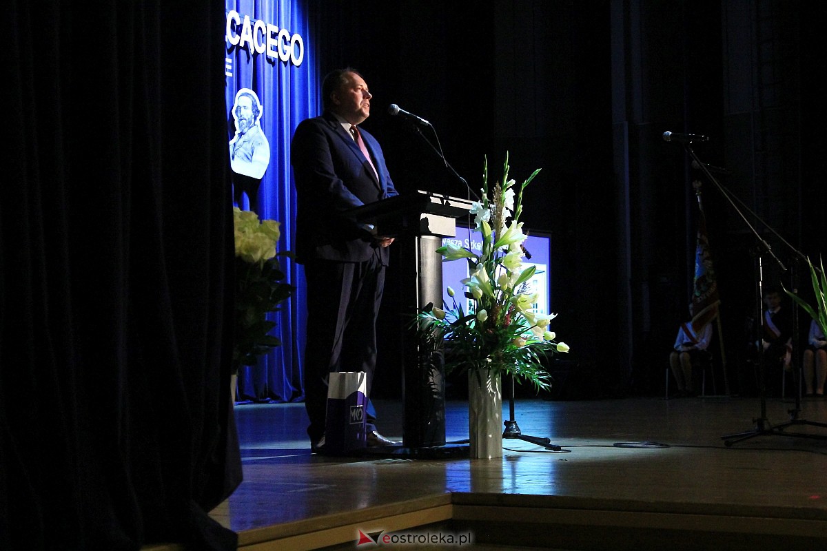 Jubileusz 35-lecia II Liceum Ogólnokształcącego im. Cypriana Kamila Norwida w Ostrołęce [13.10.2023] - zdjęcie #118 - eOstroleka.pl