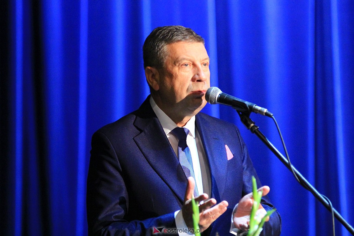 Jubileusz 35-lecia II Liceum Ogólnokształcącego im. Cypriana Kamila Norwida w Ostrołęce [13.10.2023] - zdjęcie #115 - eOstroleka.pl