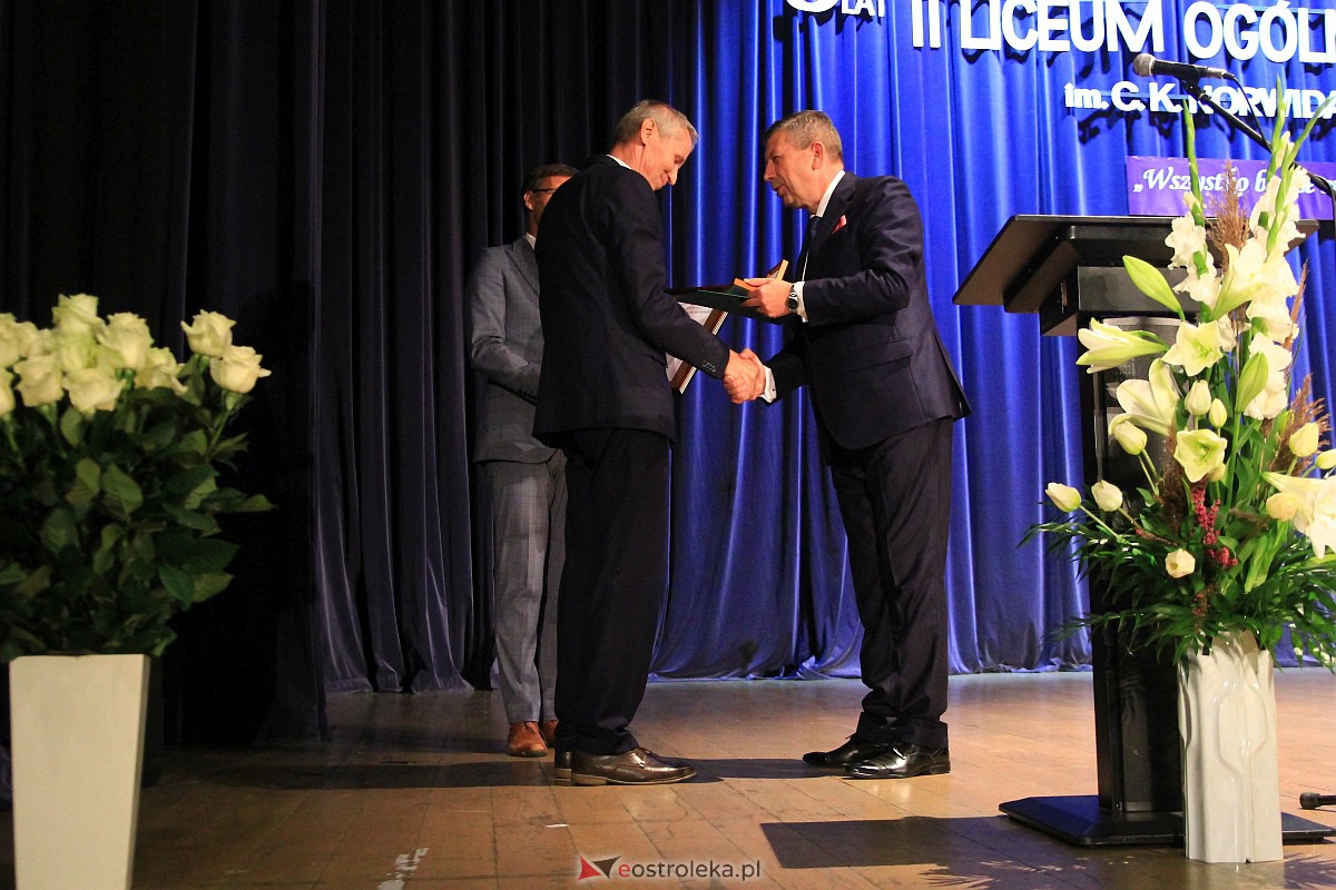 Jubileusz 35-lecia II Liceum Ogólnokształcącego im. Cypriana Kamila Norwida w Ostrołęce [13.10.2023] - zdjęcie #91 - eOstroleka.pl
