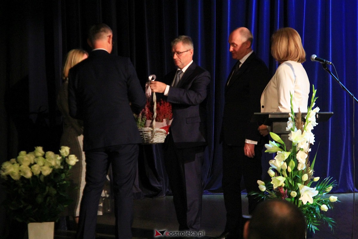 Jubileusz 35-lecia II Liceum Ogólnokształcącego im. Cypriana Kamila Norwida w Ostrołęce [13.10.2023] - zdjęcie #41 - eOstroleka.pl