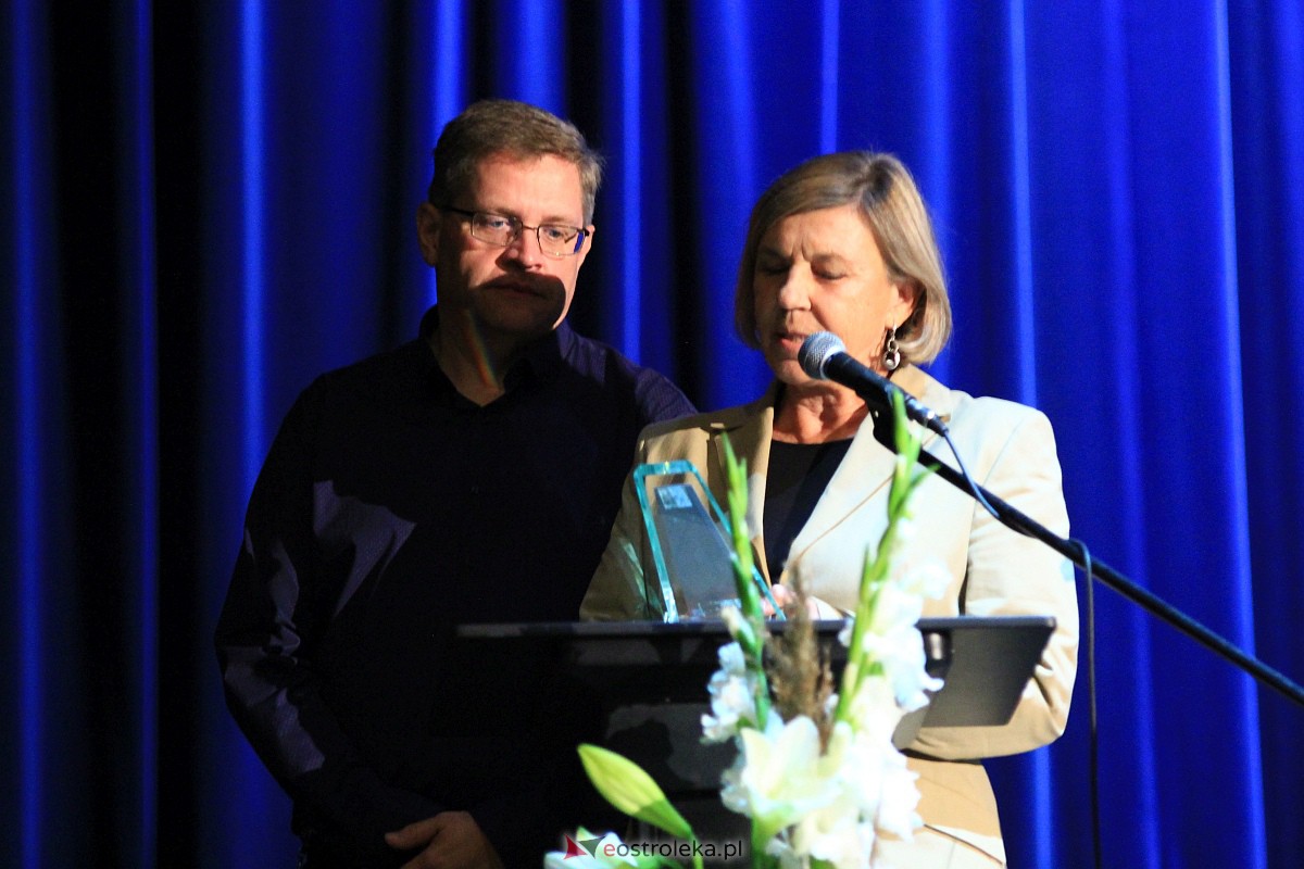 Jubileusz 35-lecia II Liceum Ogólnokształcącego im. Cypriana Kamila Norwida w Ostrołęce [13.10.2023] - zdjęcie #78 - eOstroleka.pl