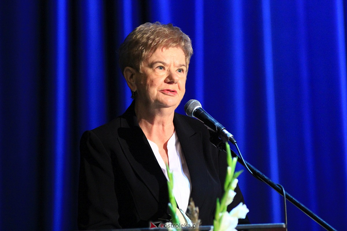 Jubileusz 35-lecia II Liceum Ogólnokształcącego im. Cypriana Kamila Norwida w Ostrołęce [13.10.2023] - zdjęcie #48 - eOstroleka.pl