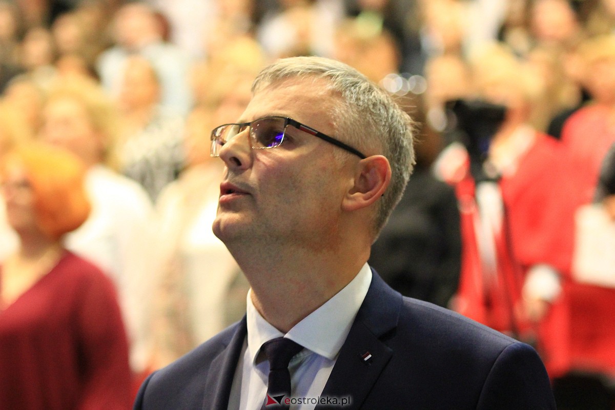 Jubileusz 35-lecia II Liceum Ogólnokształcącego im. Cypriana Kamila Norwida w Ostrołęce [13.10.2023] - zdjęcie #14 - eOstroleka.pl