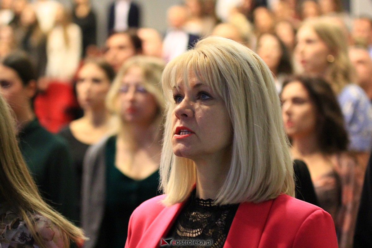 Jubileusz 35-lecia II Liceum Ogólnokształcącego im. Cypriana Kamila Norwida w Ostrołęce [13.10.2023] - zdjęcie #12 - eOstroleka.pl