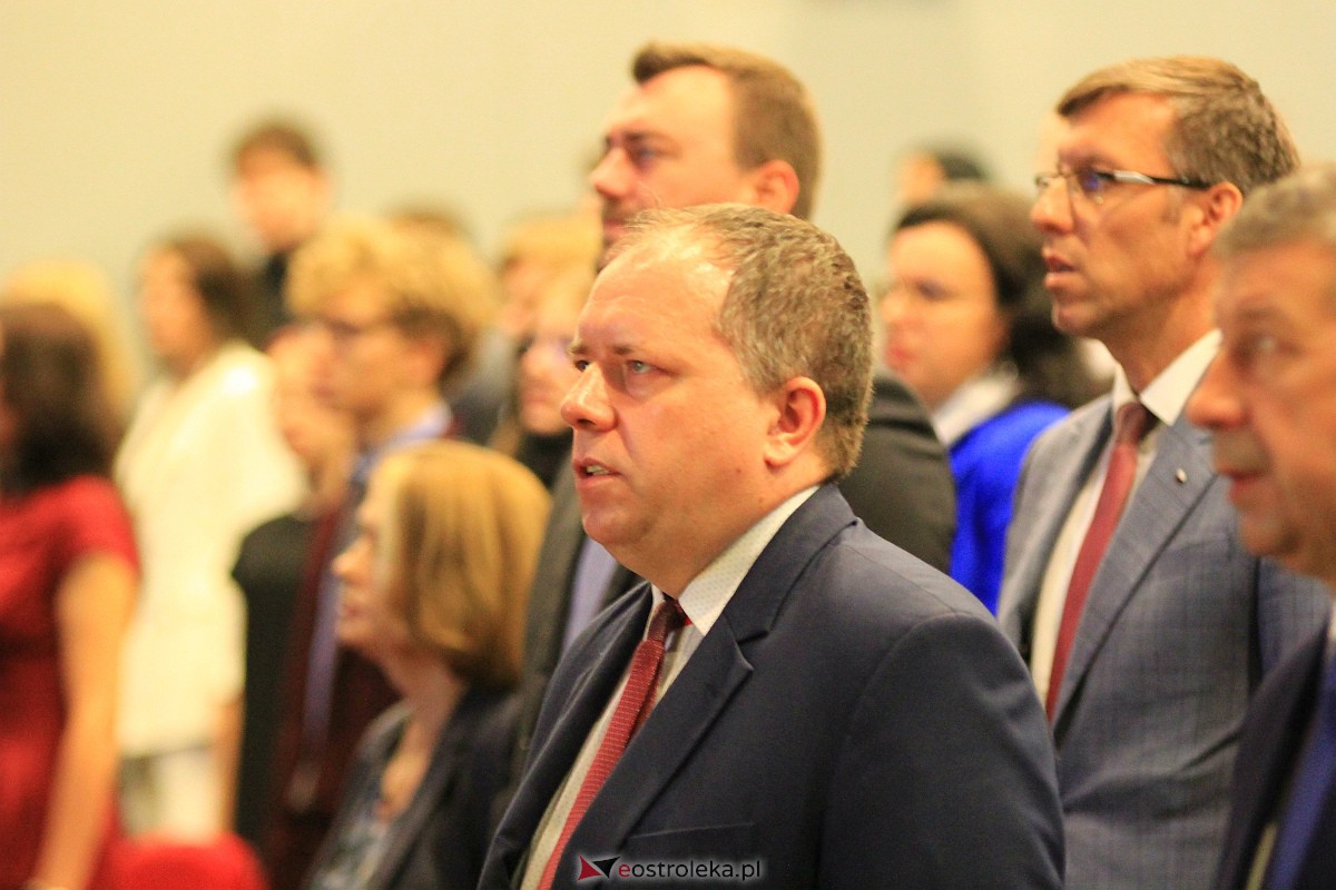 Jubileusz 35-lecia II Liceum Ogólnokształcącego im. Cypriana Kamila Norwida w Ostrołęce [13.10.2023] - zdjęcie #6 - eOstroleka.pl