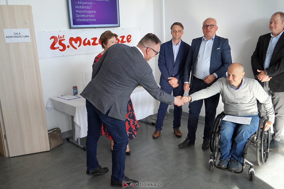 Pro Masovia dla stowarzyszenia Mazowieckie Inicjatywy Społeczne i przekazanie budynku po hotelu pielęgniarek Spółdzielni Socjalnej SPA [13.10.2023] - zdjęcie #15 - eOstroleka.pl