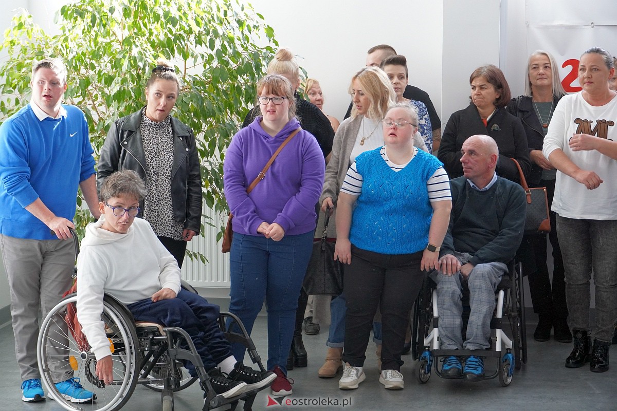 Pro Masovia dla stowarzyszenia Mazowieckie Inicjatywy Społeczne i przekazanie budynku po hotelu pielęgniarek Spółdzielni Socjalnej SPA [13.10.2023] - zdjęcie #6 - eOstroleka.pl