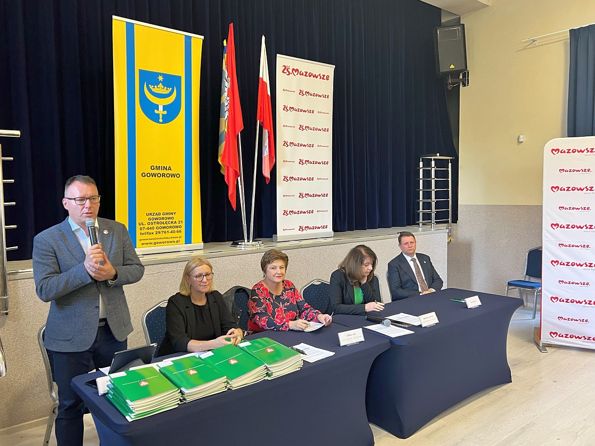 KGW, OSP i młodzieżowe rady gmin z powiatów ostrołęckiego i makowskiego ze wsparciem Mazowsza [13.10.2023] - zdjęcie #2 - eOstroleka.pl