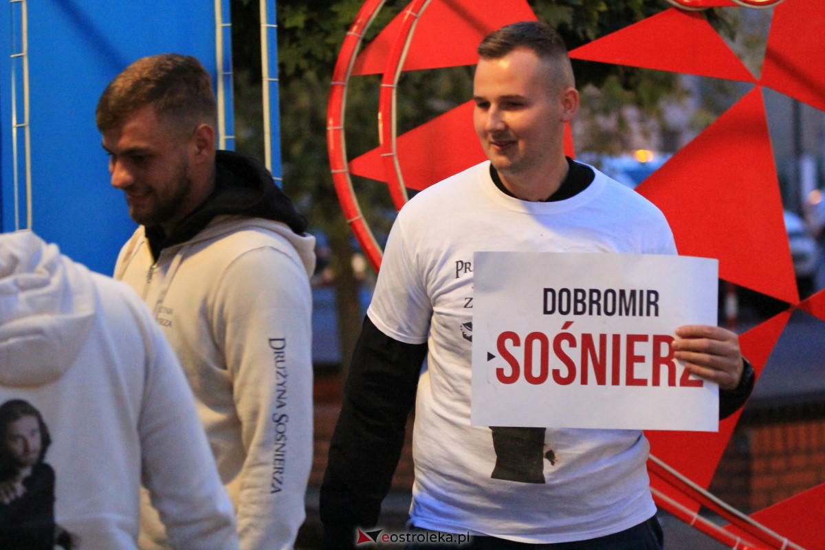 Konferencja prasowa Dobromira Sośnierza w Ostrołęce [13.10.2023] - zdjęcie #27 - eOstroleka.pl