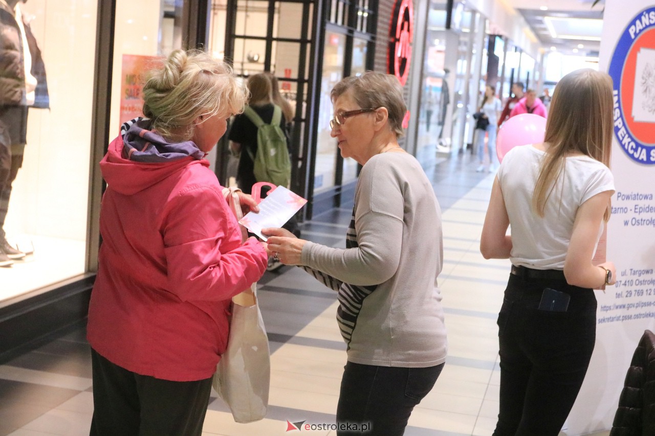 Akcja profilaktyczna  w Galerii Bursztynowej [14.10.2023] - zdjęcie #3 - eOstroleka.pl