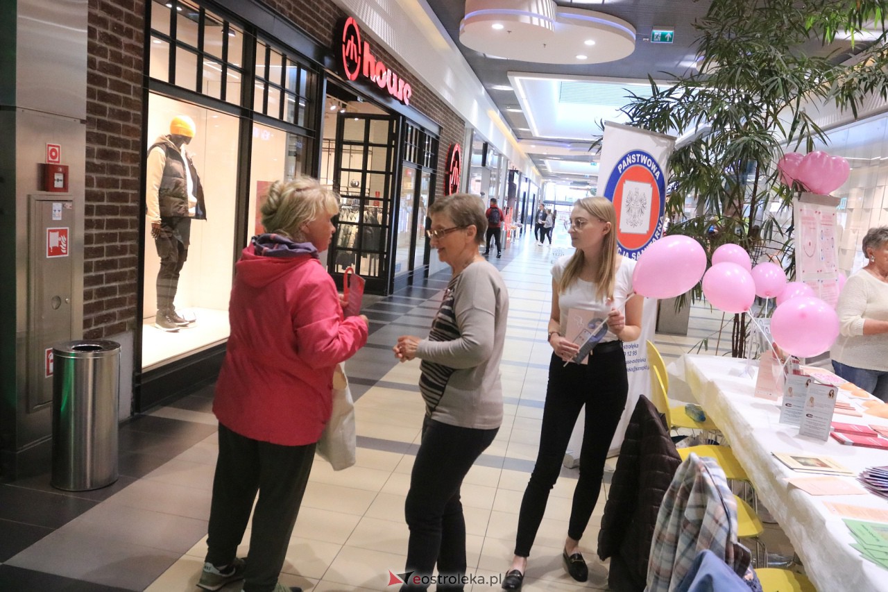 Akcja profilaktyczna  w Galerii Bursztynowej [14.10.2023] - zdjęcie #2 - eOstroleka.pl