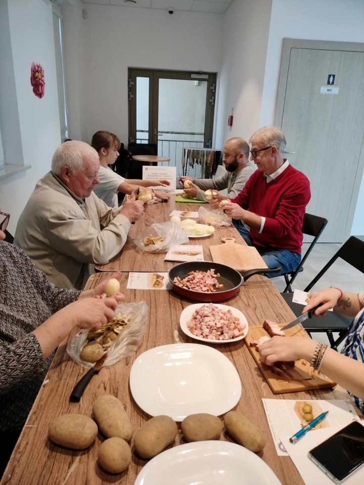 Regionalne smaki w Muzeum Kultury Kurpiowskiej [15.10.2023] - zdjęcie #24 - eOstroleka.pl