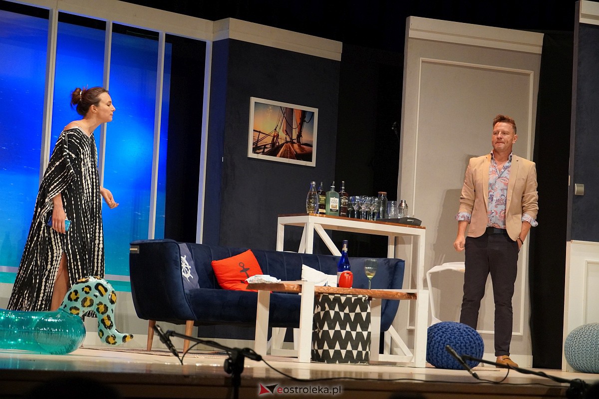 La Bombe - spektakl w Ostrołeckim Centrum Kultury [16.10.2023] - zdjęcie #7 - eOstroleka.pl