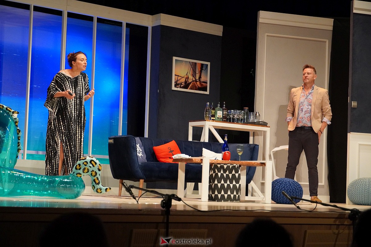 La Bombe - spektakl w Ostrołeckim Centrum Kultury [16.10.2023] - zdjęcie #6 - eOstroleka.pl