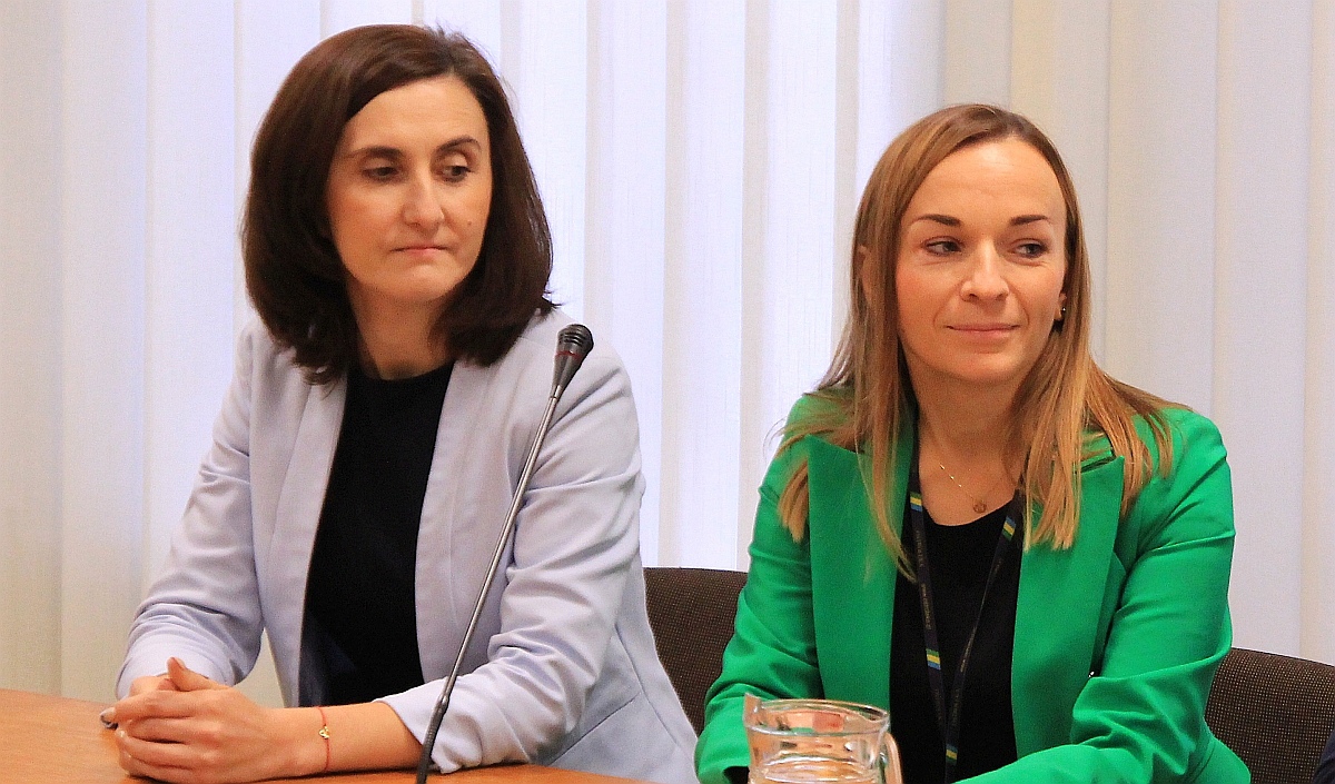 Ślubowanie Młodzieżowej Rady Miasta Ostrołęki III kadencji [17.10.2023] - zdjęcie #63 - eOstroleka.pl