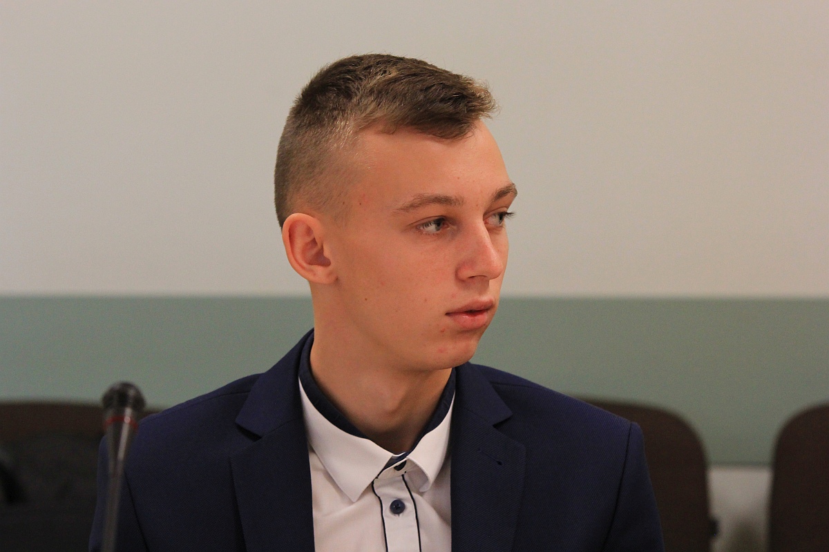 Ślubowanie Młodzieżowej Rady Miasta Ostrołęki III kadencji [17.10.2023] - zdjęcie #7 - eOstroleka.pl