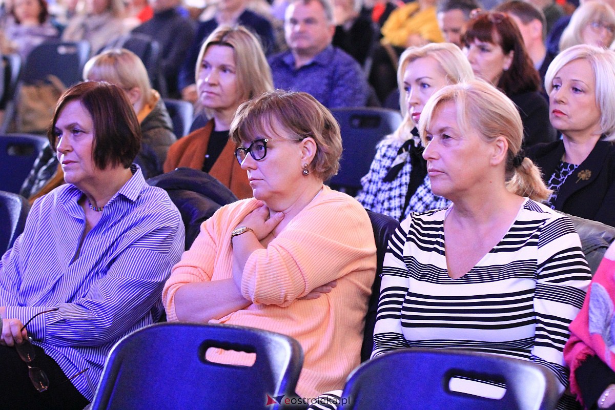 Konferencja Profilaktyczna „Koalicja dla bezpieczeństwa. Nie tylko dla nastolatków [17.10.2023] - zdjęcie #30 - eOstroleka.pl