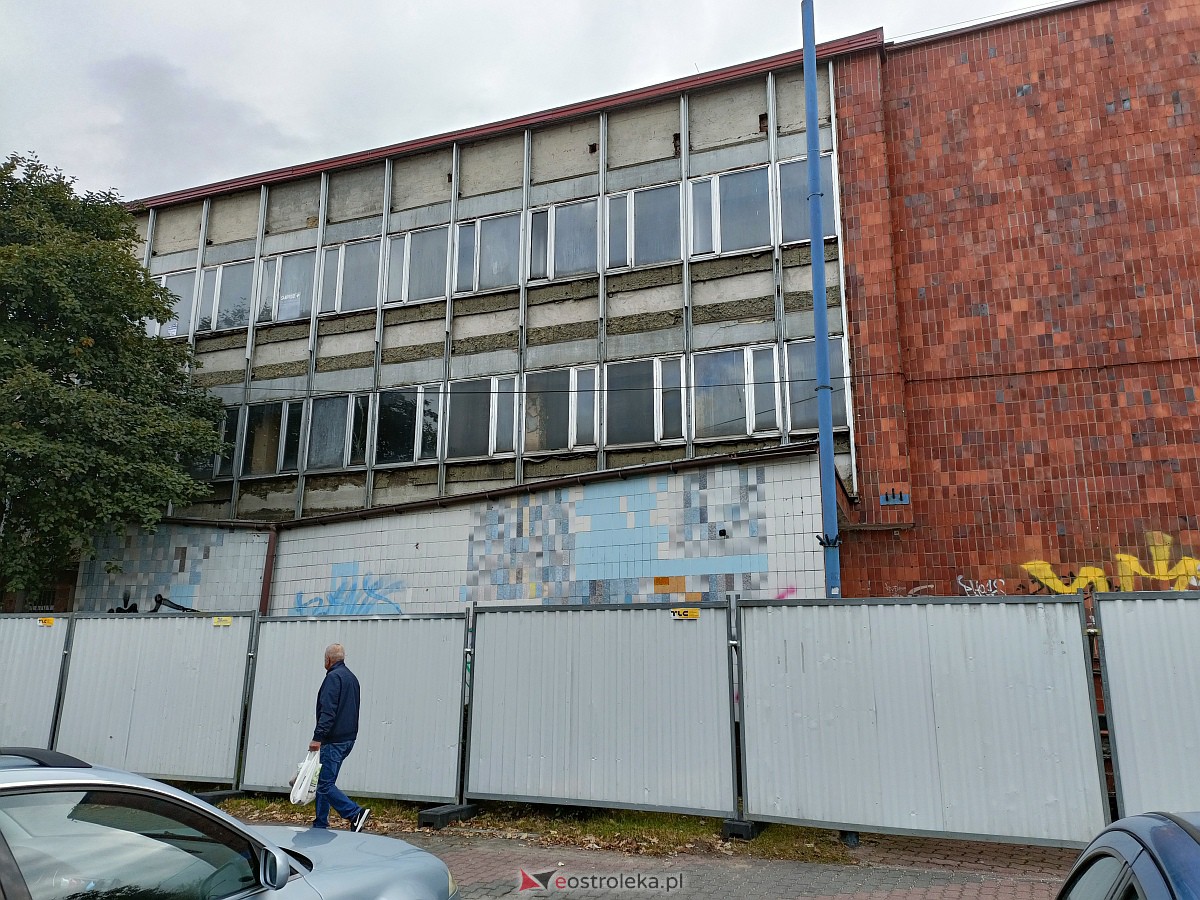 Smutne pożegnanie z pływalnią Piłsudskiego [18.10.2023] - zdjęcie #11 - eOstroleka.pl