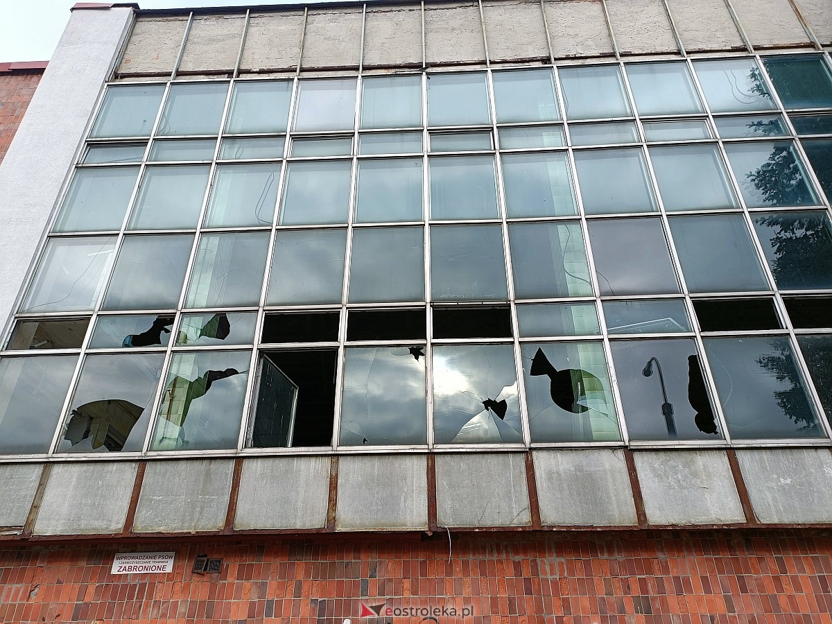 Smutne pożegnanie z pływalnią Piłsudskiego [18.10.2023] - zdjęcie #3 - eOstroleka.pl