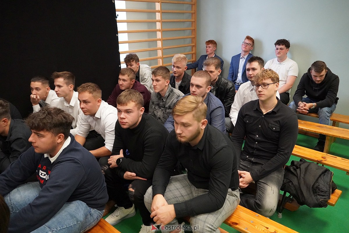 70. rocznica śmierci patrona Zespołu Szkół Zawodowych Nr 1 im. Józefa Psarskiego w Ostrołęce [18.10.2023] - zdjęcie #50 - eOstroleka.pl