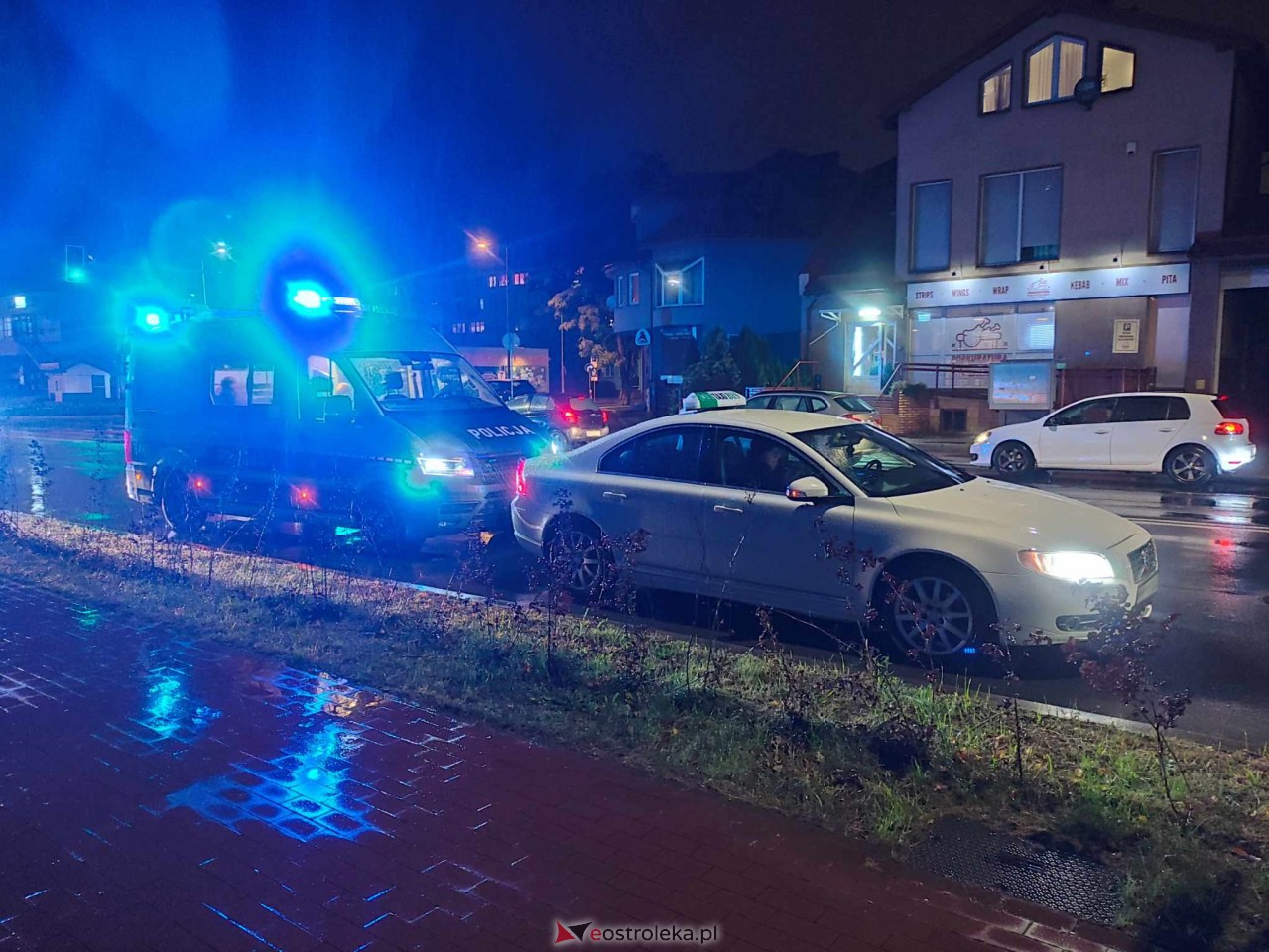 Potrącenie pieszego na skrzyżowaniu ulic 11 Listopada i Hallera [20.10.2023] - zdjęcie #3 - eOstroleka.pl