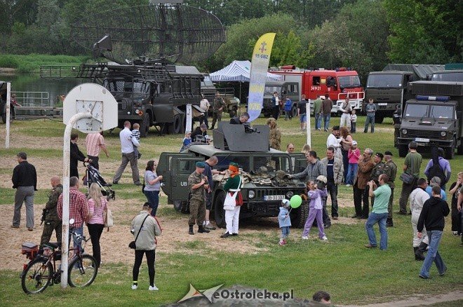 Militarny festyn na plaży (28.05.2011) - zdjęcie #8 - eOstroleka.pl