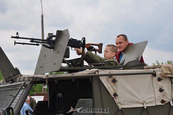 Militarny festyn na plaży (28.05.2011) - zdjęcie #80 - eOstroleka.pl