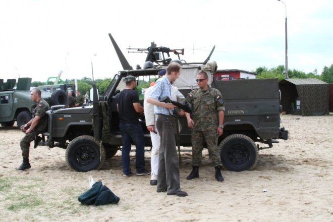Militarny festyn na plaży (28.05.2011) - zdjęcie #14 - eOstroleka.pl
