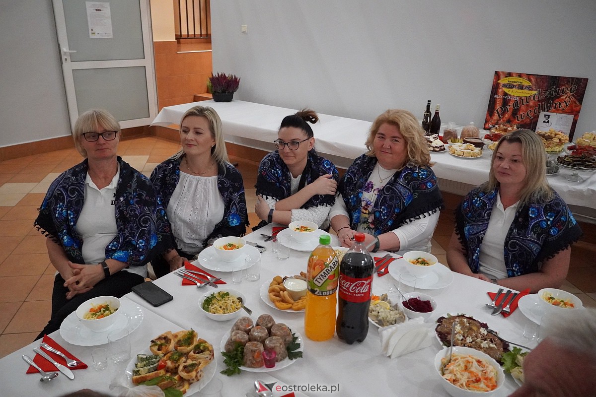  Przegląd Pieśni Biesiadnej Spotkanie kulturą malowane - kultywowanie zwyczajów i muzyki biesiadnej [21.10.2023] - zdjęcie #18 - eOstroleka.pl
