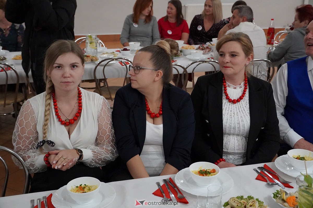  Przegląd Pieśni Biesiadnej Spotkanie kulturą malowane - kultywowanie zwyczajów i muzyki biesiadnej [21.10.2023] - zdjęcie #23 - eOstroleka.pl