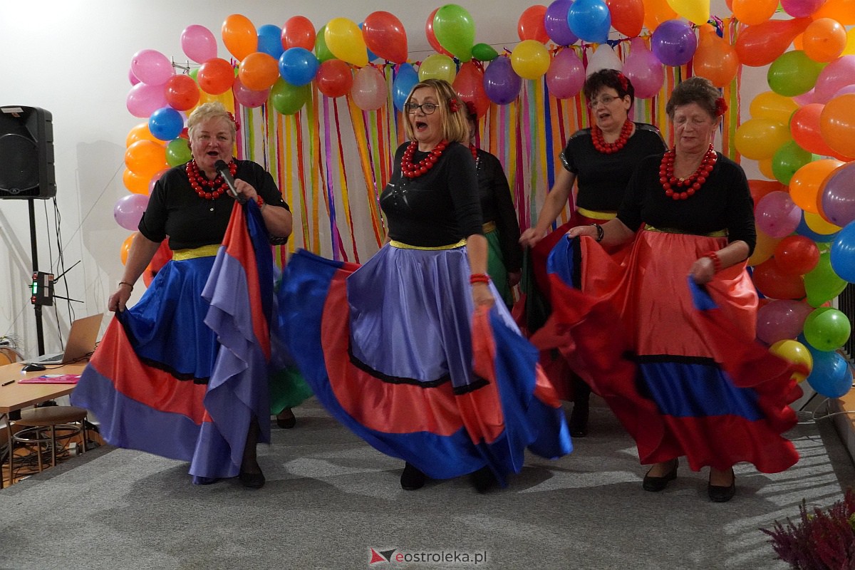 Przegląd Pieśni Biesiadnej Spotkanie kulturą malowane - kultywowanie zwyczajów i muzyki biesiadnej [21.10.2023] - zdjęcie #59 - eOstroleka.pl