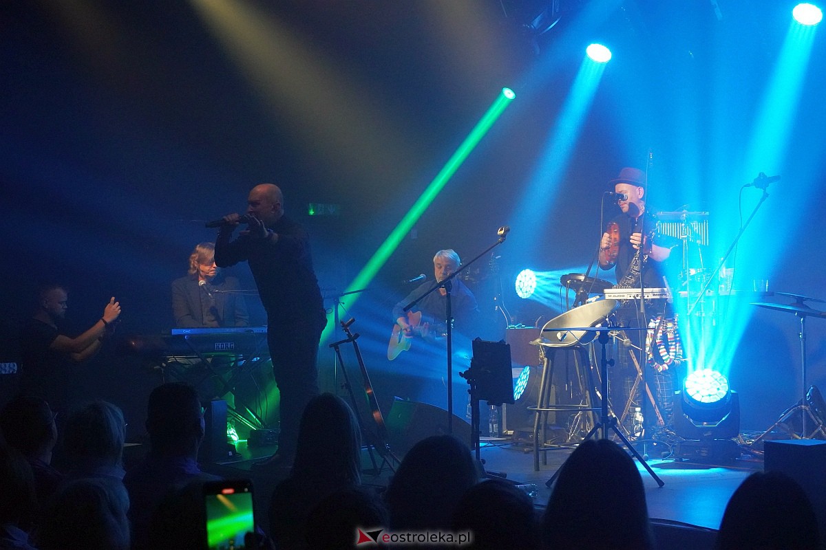 Koncert zespołu De Mono [21.10.2023] - zdjęcie #31 - eOstroleka.pl