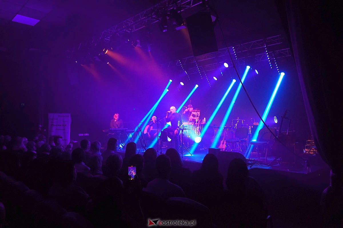 Koncert zespołu De Mono [21.10.2023] - zdjęcie #13 - eOstroleka.pl