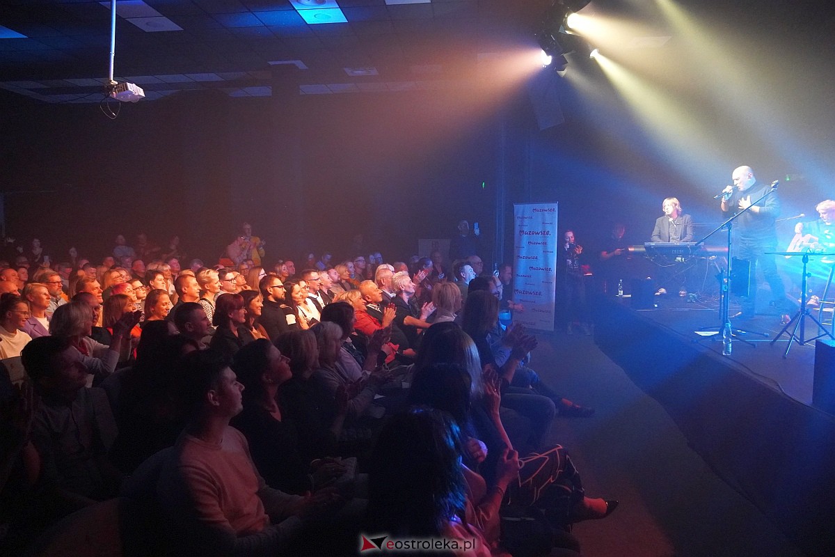 Koncert zespołu De Mono [21.10.2023] - zdjęcie #46 - eOstroleka.pl