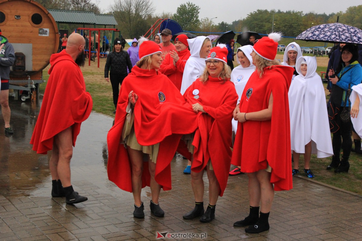 Rozpoczęcie sezonu na morsowanie w Ostrołęce [22.10.2023] - zdjęcie #99 - eOstroleka.pl