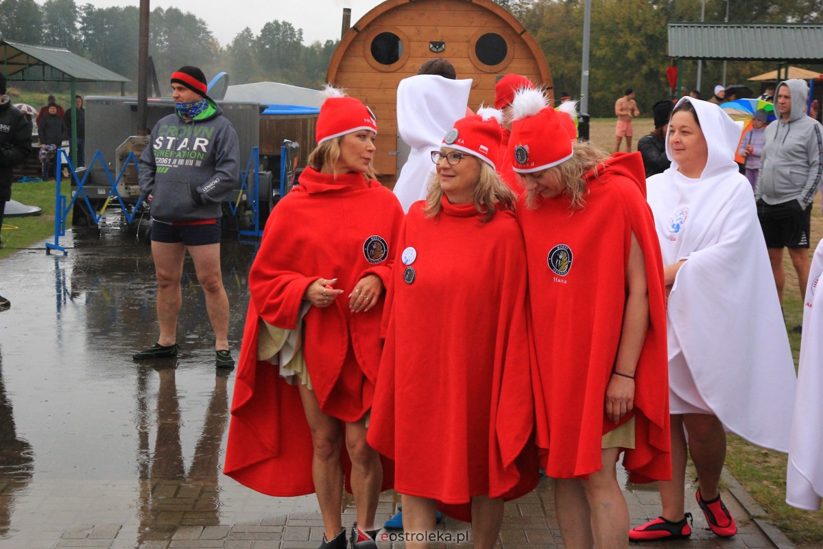 Rozpoczęcie sezonu na morsowanie w Ostrołęce [22.10.2023] - zdjęcie #95 - eOstroleka.pl