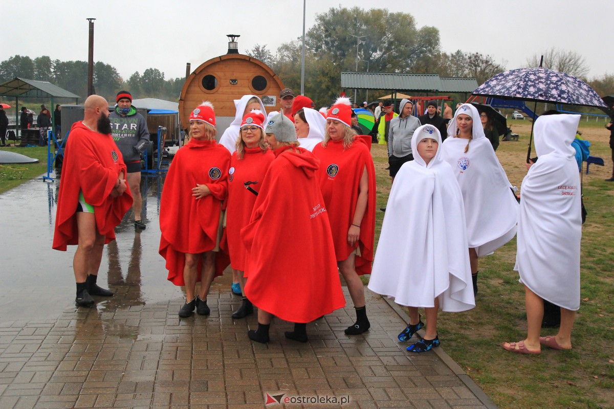 Rozpoczęcie sezonu na morsowanie w Ostrołęce [22.10.2023] - zdjęcie #91 - eOstroleka.pl