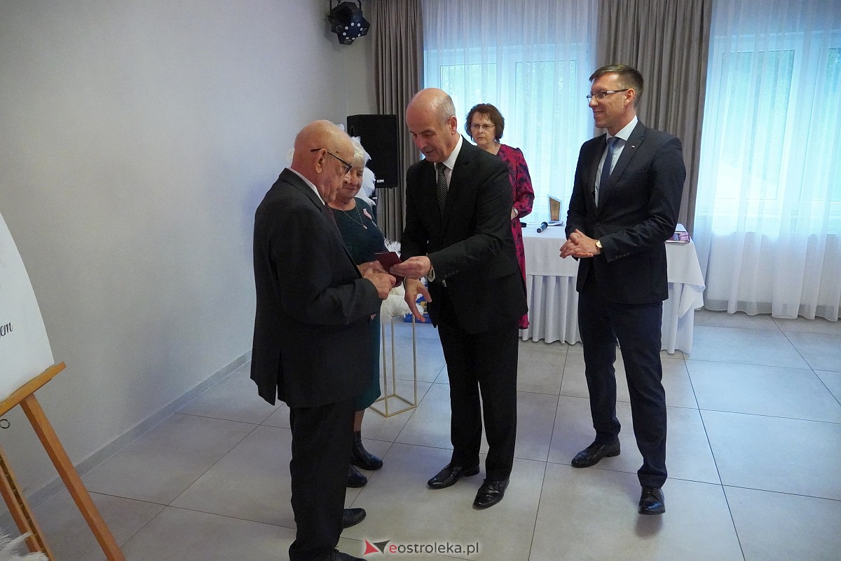 Złote Gody małżeńskie w Lelisie [22.10.2023] - zdjęcie #53 - eOstroleka.pl