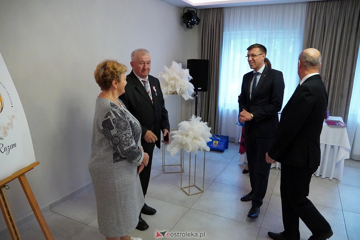 Złote Gody małżeńskie w Lelisie [22.10.2023] - zdjęcie #42 - eOstroleka.pl