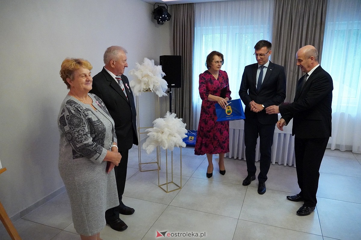 Złote Gody małżeńskie w Lelisie [22.10.2023] - zdjęcie #41 - eOstroleka.pl