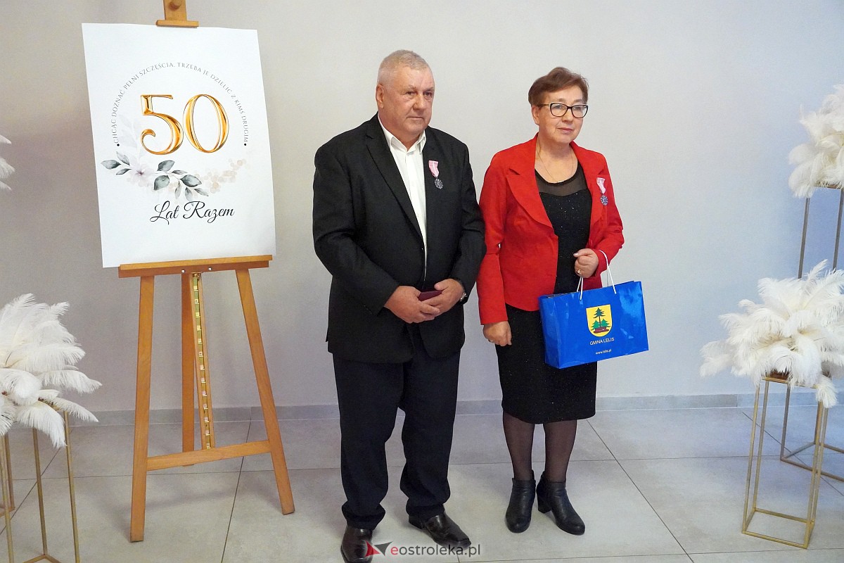 Złote Gody małżeńskie w Lelisie [22.10.2023] - zdjęcie #35 - eOstroleka.pl