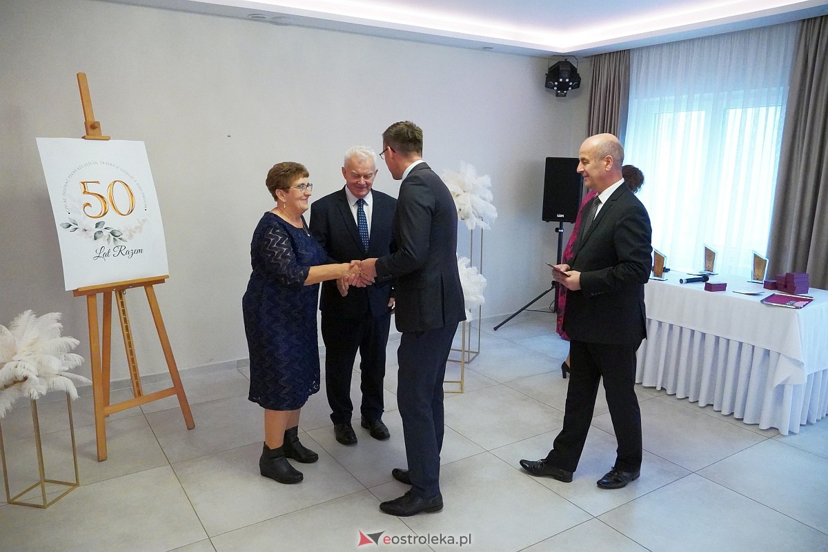 Złote Gody małżeńskie w Lelisie [22.10.2023] - zdjęcie #31 - eOstroleka.pl