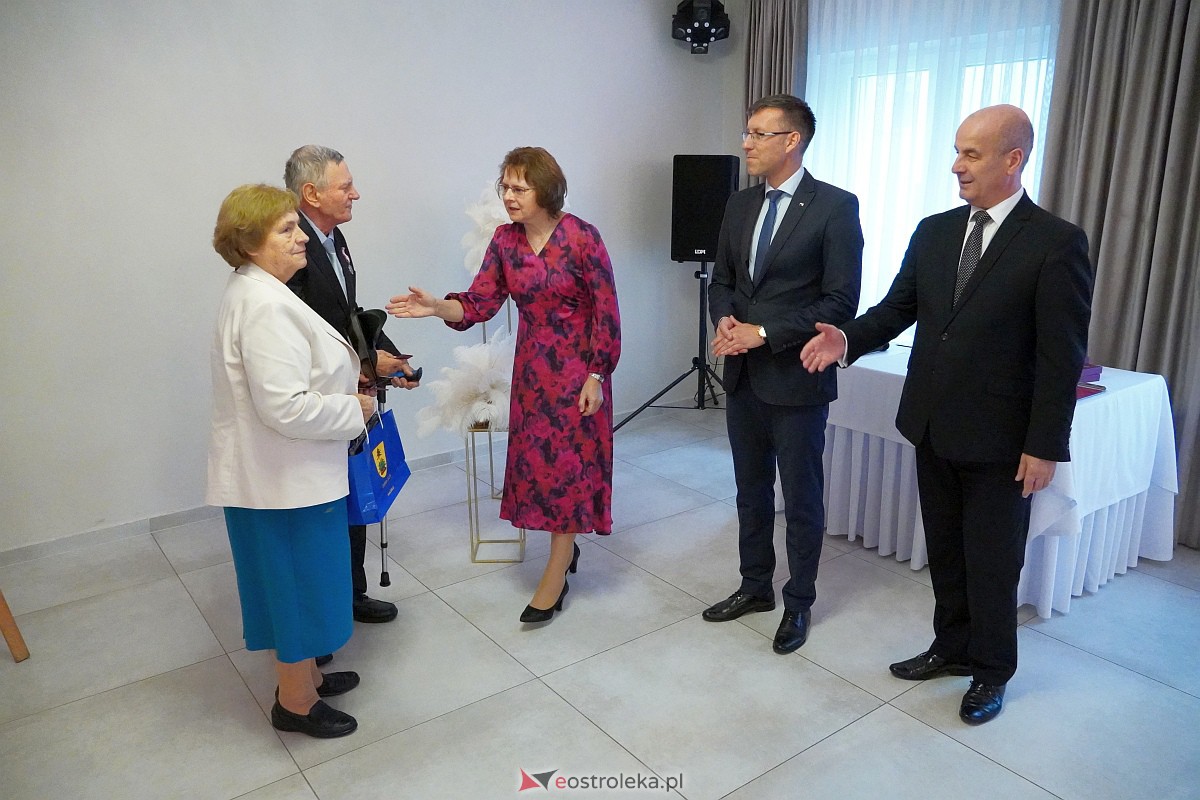 Złote Gody małżeńskie w Lelisie [22.10.2023] - zdjęcie #22 - eOstroleka.pl
