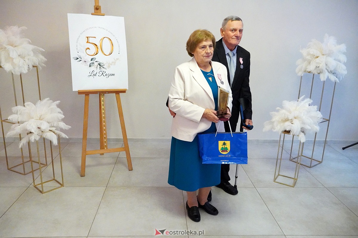 Złote Gody małżeńskie w Lelisie [22.10.2023] - zdjęcie #21 - eOstroleka.pl