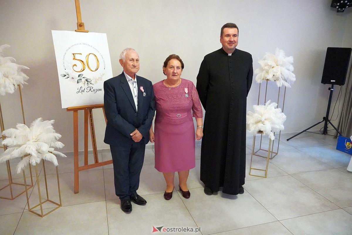 Złote Gody małżeńskie w Lelisie [22.10.2023] - zdjęcie #18 - eOstroleka.pl