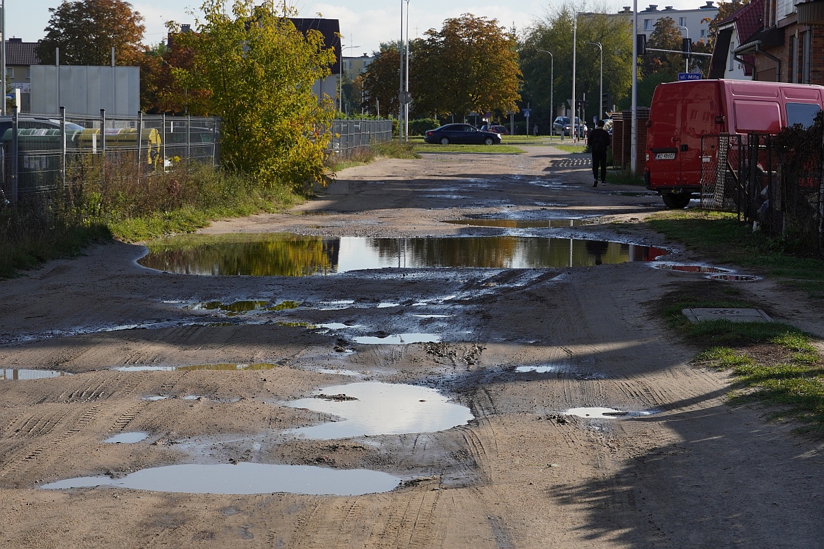 Mieszkańcy pytają: “Kiedy przebudowane zostaną ulicy Markowskiego, Niemena i Przytulna?” [23.10.2023] - zdjęcie #4 - eOstroleka.pl