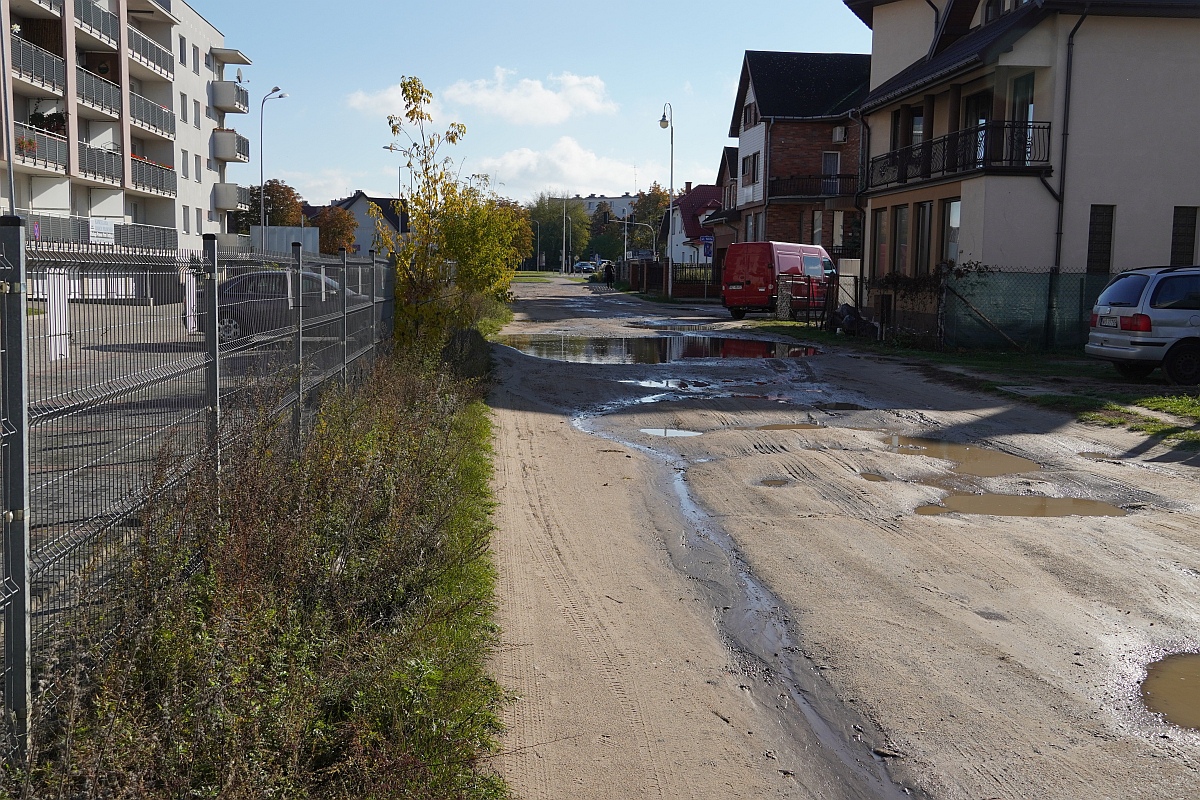 Mieszkańcy pytają: “Kiedy przebudowane zostaną ulicy Markowskiego, Niemena i Przytulna?” [23.10.2023] - zdjęcie #7 - eOstroleka.pl