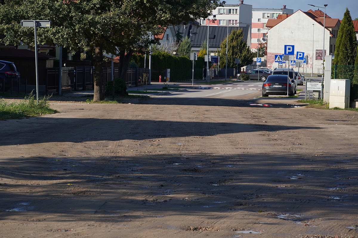 Mieszkańcy pytają: “Kiedy przebudowane zostaną ulicy Markowskiego, Niemena i Przytulna?” [23.10.2023] - zdjęcie #21 - eOstroleka.pl