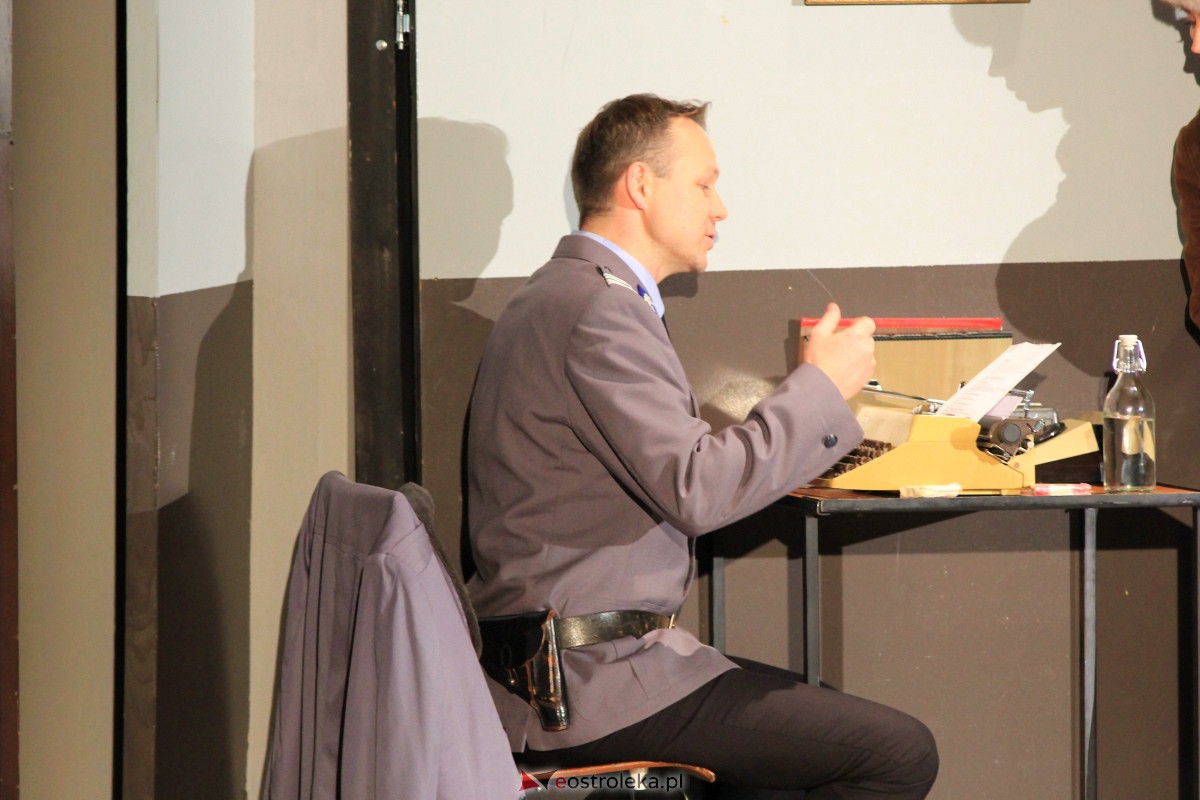 Spektakl Znaczek miłości w OCK [23.10.2023] - zdjęcie #46 - eOstroleka.pl