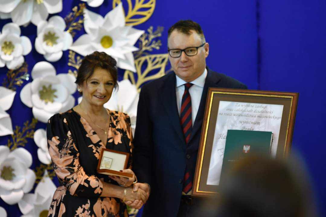 Szkoła w Wolkowych z patronem i sztandarem - zdjęcie #1 - eOstroleka.pl